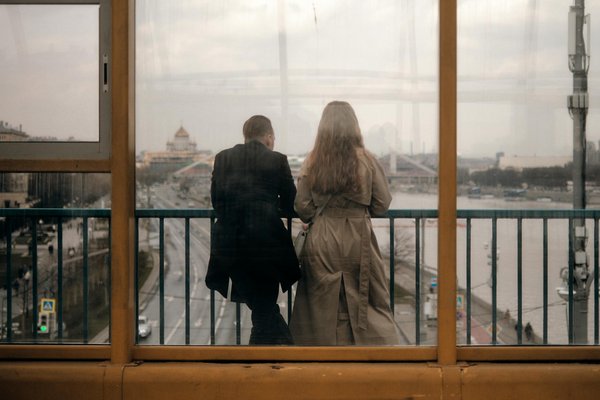 Quels sont les critères pour choisir une location de vacances en bord de mer en Algarve avec des cours de surf?